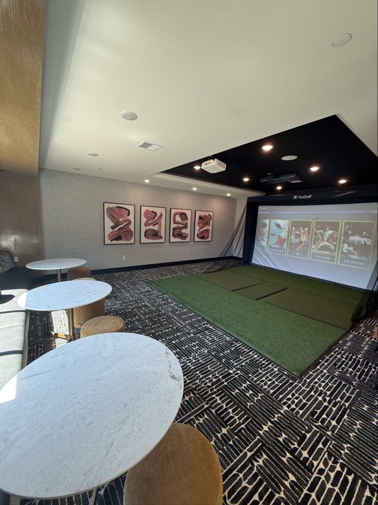 Modern Indoor Golf Simulator Bay